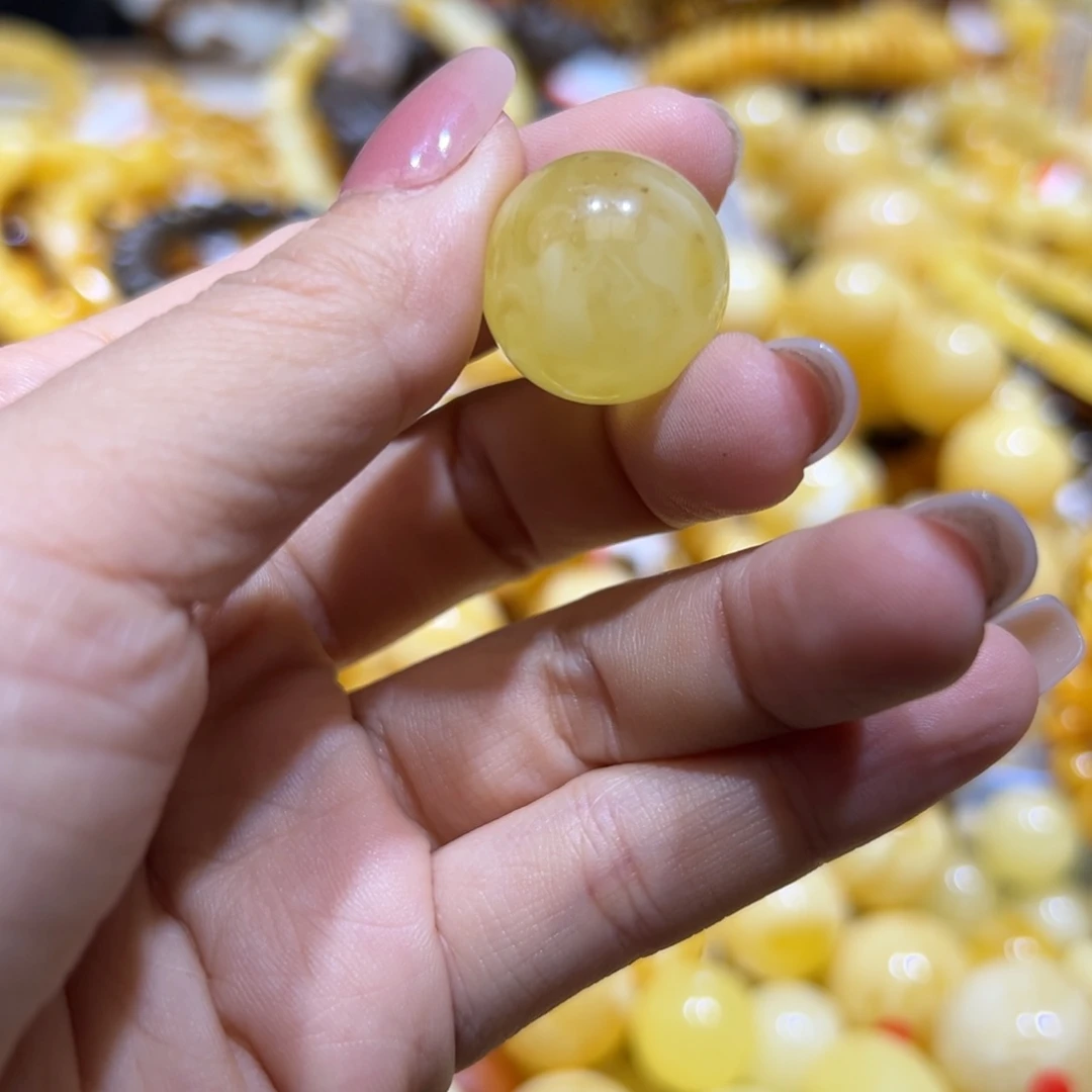 琥珀珠宝奇石未镶嵌
