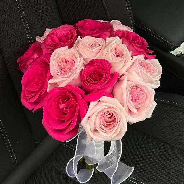 【爱意正浓】19朵弗洛伊德粉玫瑰混搭鲜花手捧花结婚领证拍婚纱照专用送朋友送闺蜜鲜花小时达同城送货上门