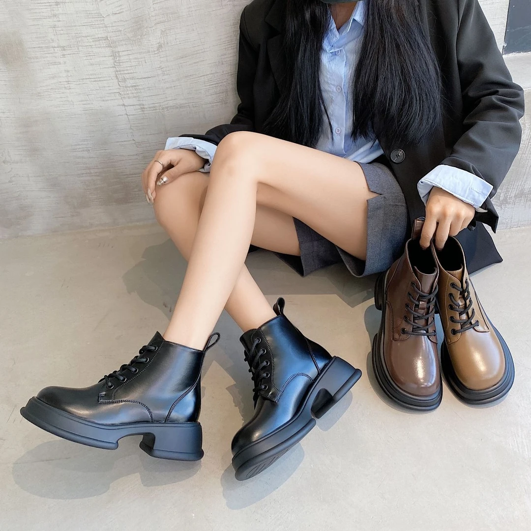 TALIA/特丽雅时尚百搭真皮复古厚底英伦风秋冬马丁单靴88529008X