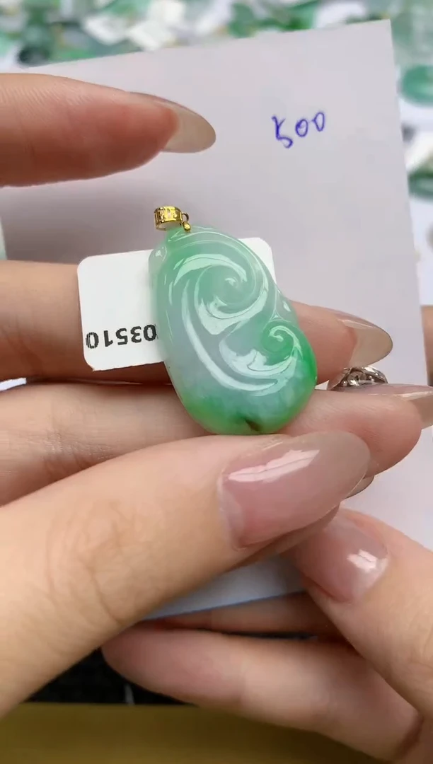 【闪购商品】翡翠颈饰18K金镶嵌天然翡翠A货，