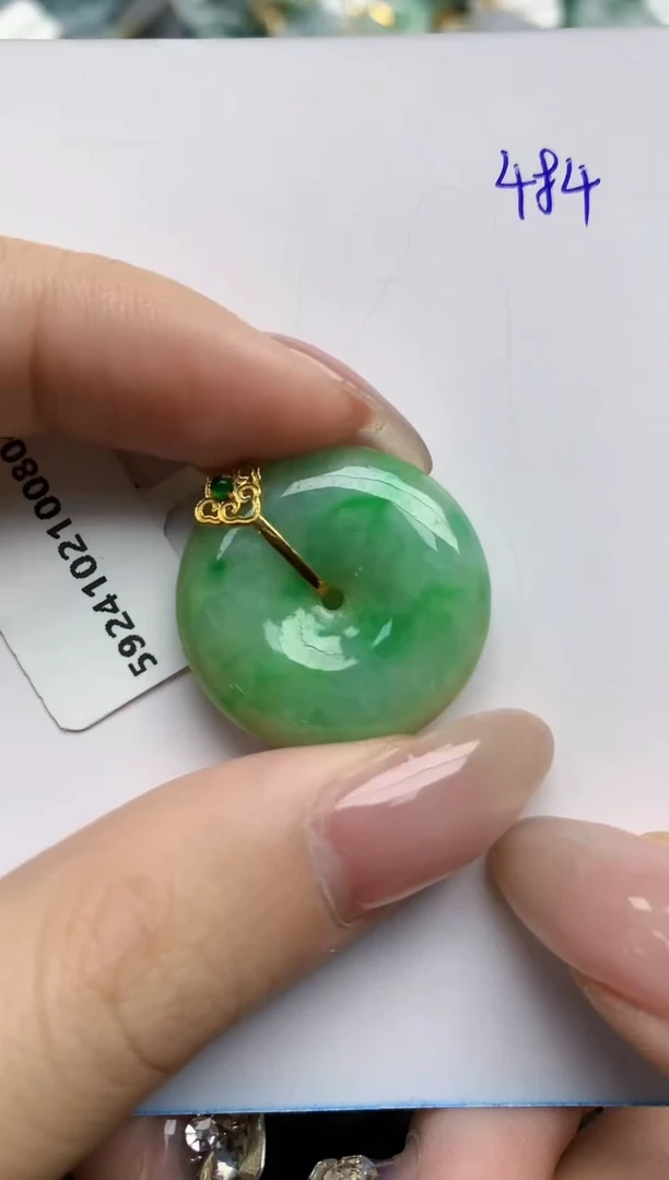 【闪购商品】翡翠颈饰18K金镶嵌天然翡翠A货，