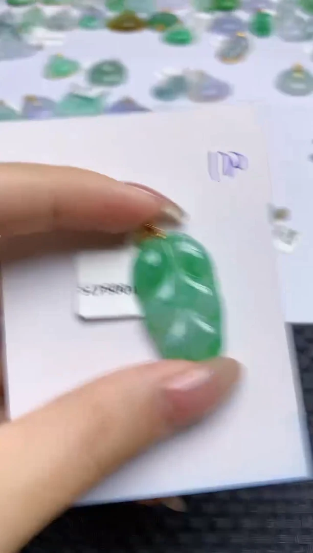 【闪购商品】翡翠颈饰18K金镶嵌天然翡翠A货，120