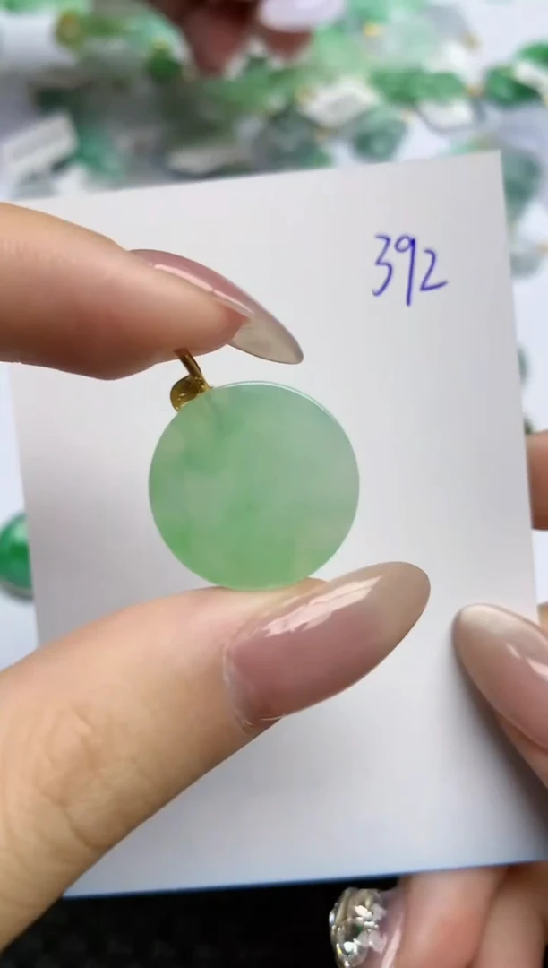 【闪购商品】翡翠颈饰18K金镶嵌天然翡翠A货，