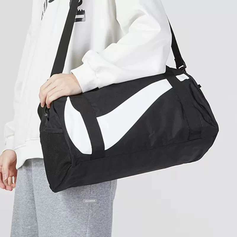 NIKE/耐克新款拎包时尚女包运动包健身包斜挎包单肩包DR6100-010