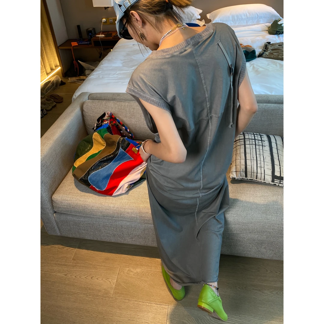 懒人裙也可以是有腔调的！炒染做旧洗小尾巴装饰连衣裙长度可裁！