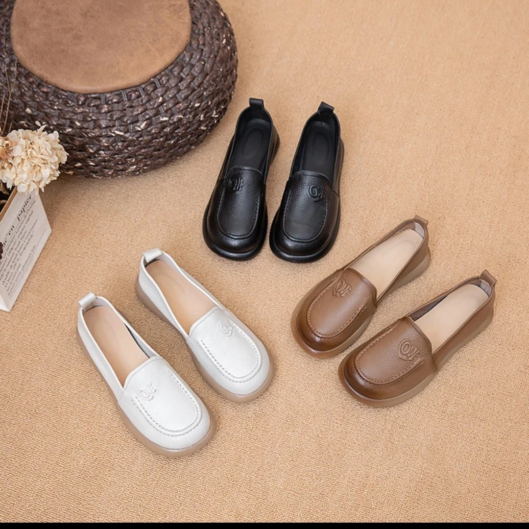 网红上班百搭头层牛皮平底妈妈鞋休闲皮鞋软底防滑厚底时尚上班