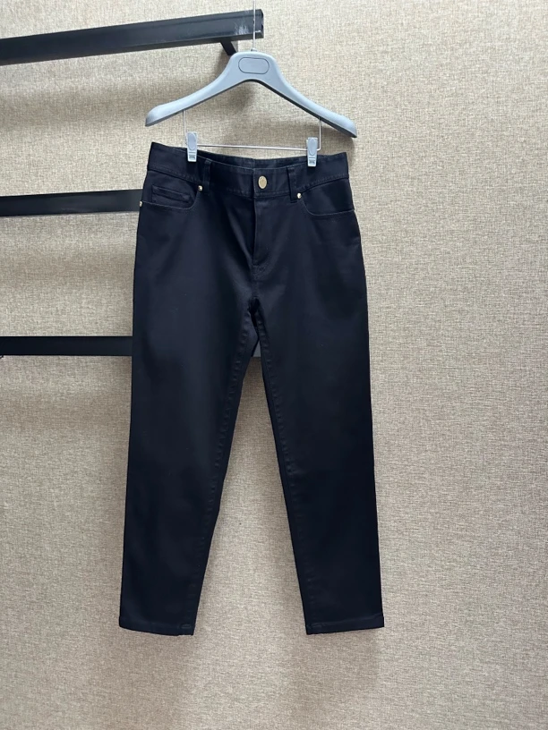 不支持退换 100167 时尚百搭黑色九分弹力牛仔裤