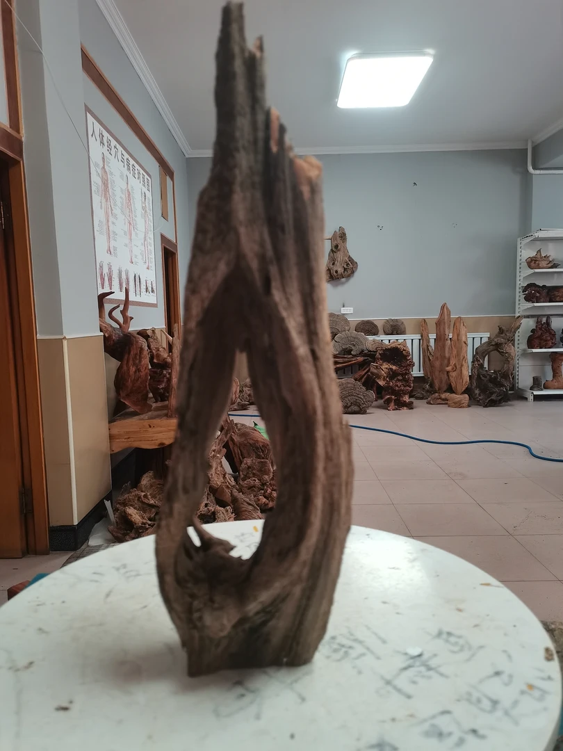 【三】北沉香琥珀木手把件