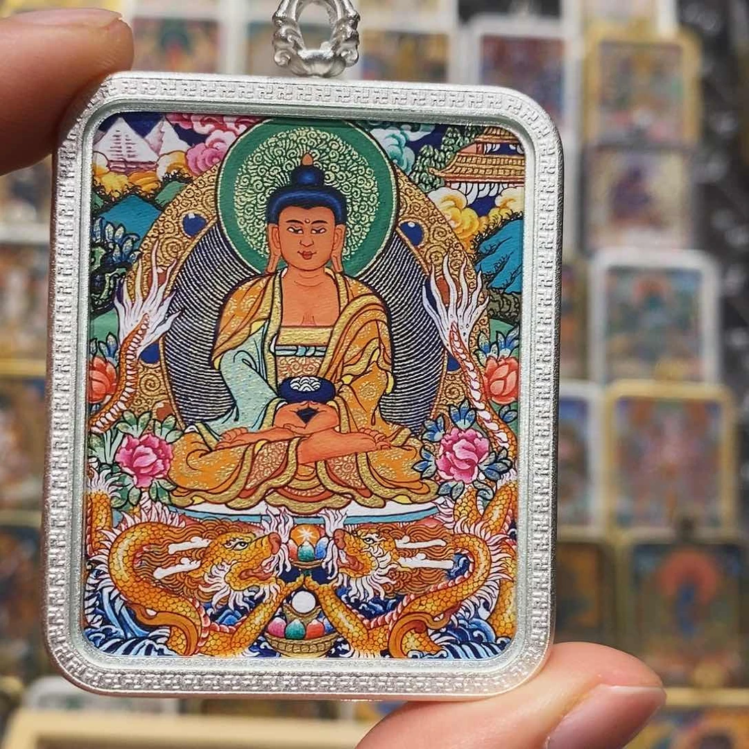 吊坠闲*唐卡艺术学院美术专业毕业