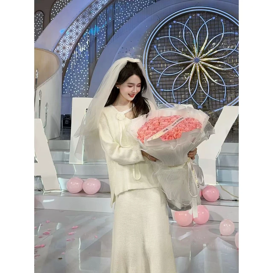 【1124】一见倾心 小允姐姐2024新款时尚高级玫瑰毛衣套装