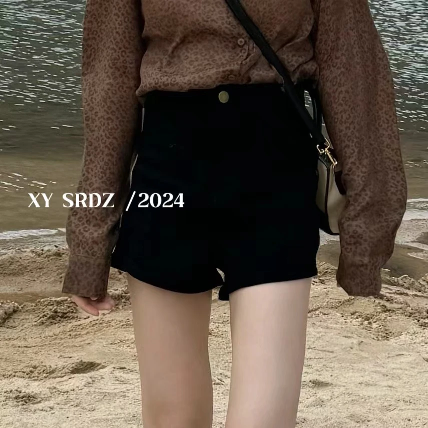 辣妹修身牛仔短裤 小允姐姐2024新款时尚气质辣妹修身牛仔短裤