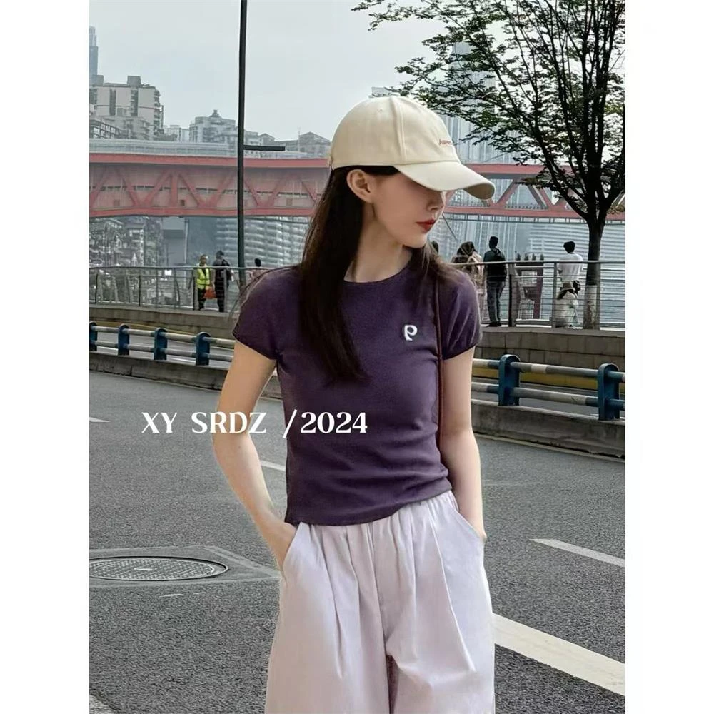 字母刺绣T 小允姐姐2024新款时尚高级百搭字母刺绣T恤上衣