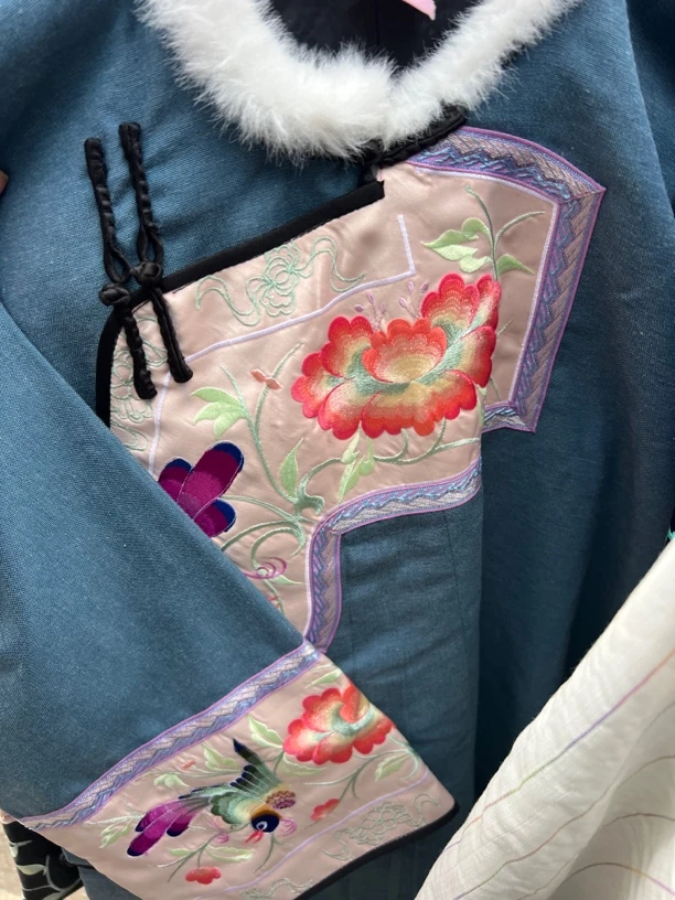 民族风刺绣上衣复古花