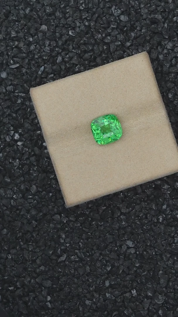 【闪购商品】石榴石（沙弗莱）裸石未镶嵌2.53克拉