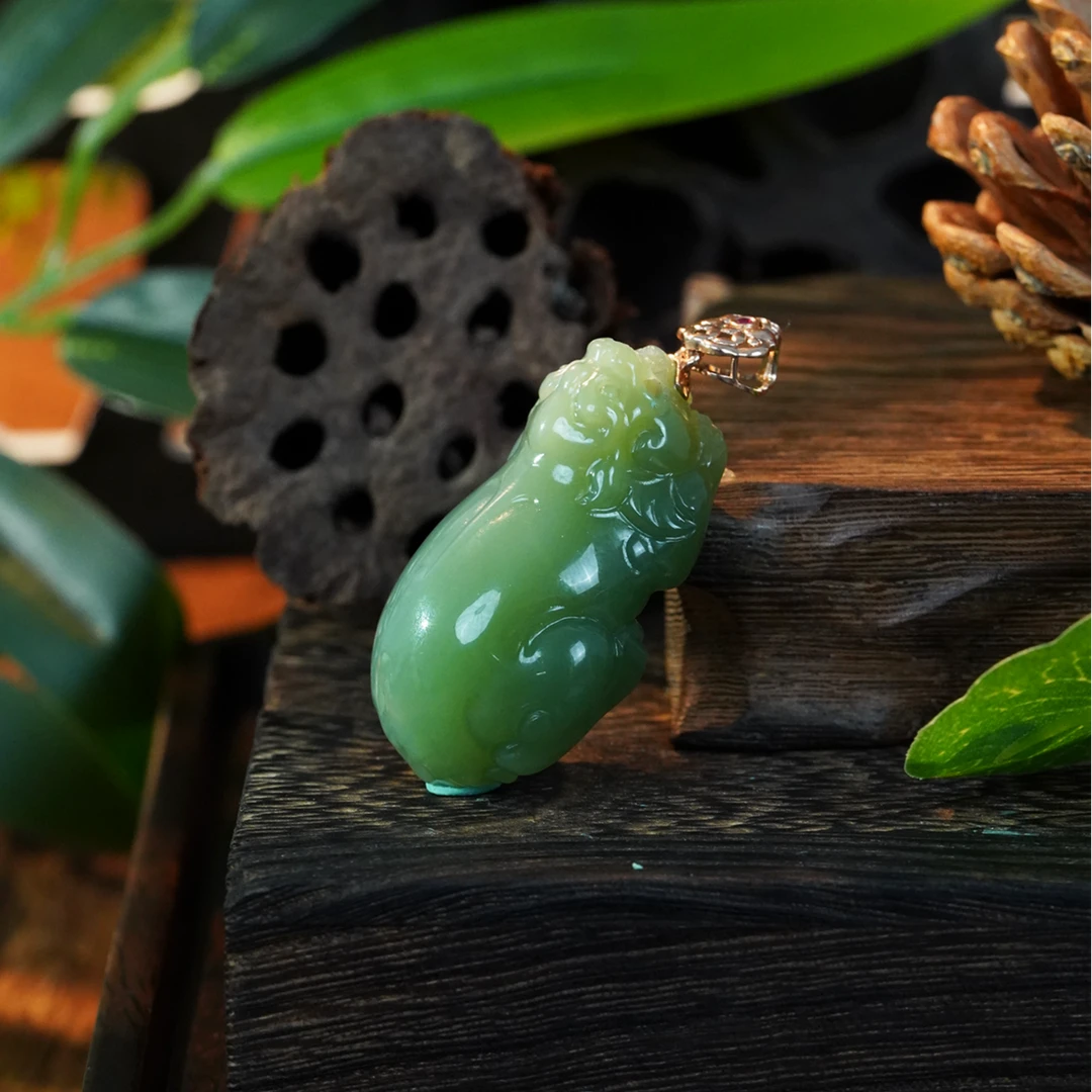 【石缘居珠宝】18K金镶嵌和田玉碧玉时尚个性款猫眼貔貅吊坠C58-238