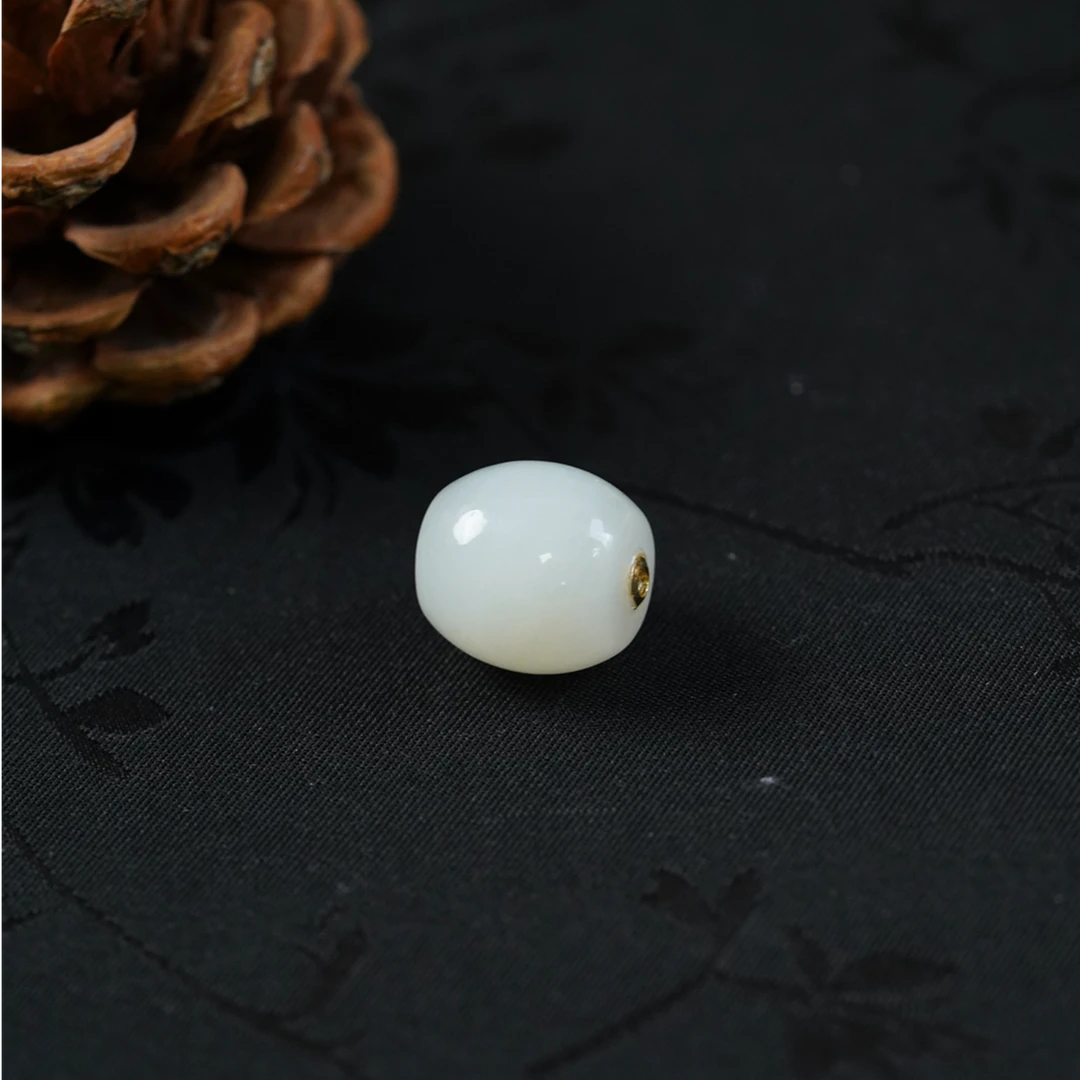 【石缘居珠宝】18K金镶嵌和田玉白玉佩戴时尚个性路路通吊坠 C19-13