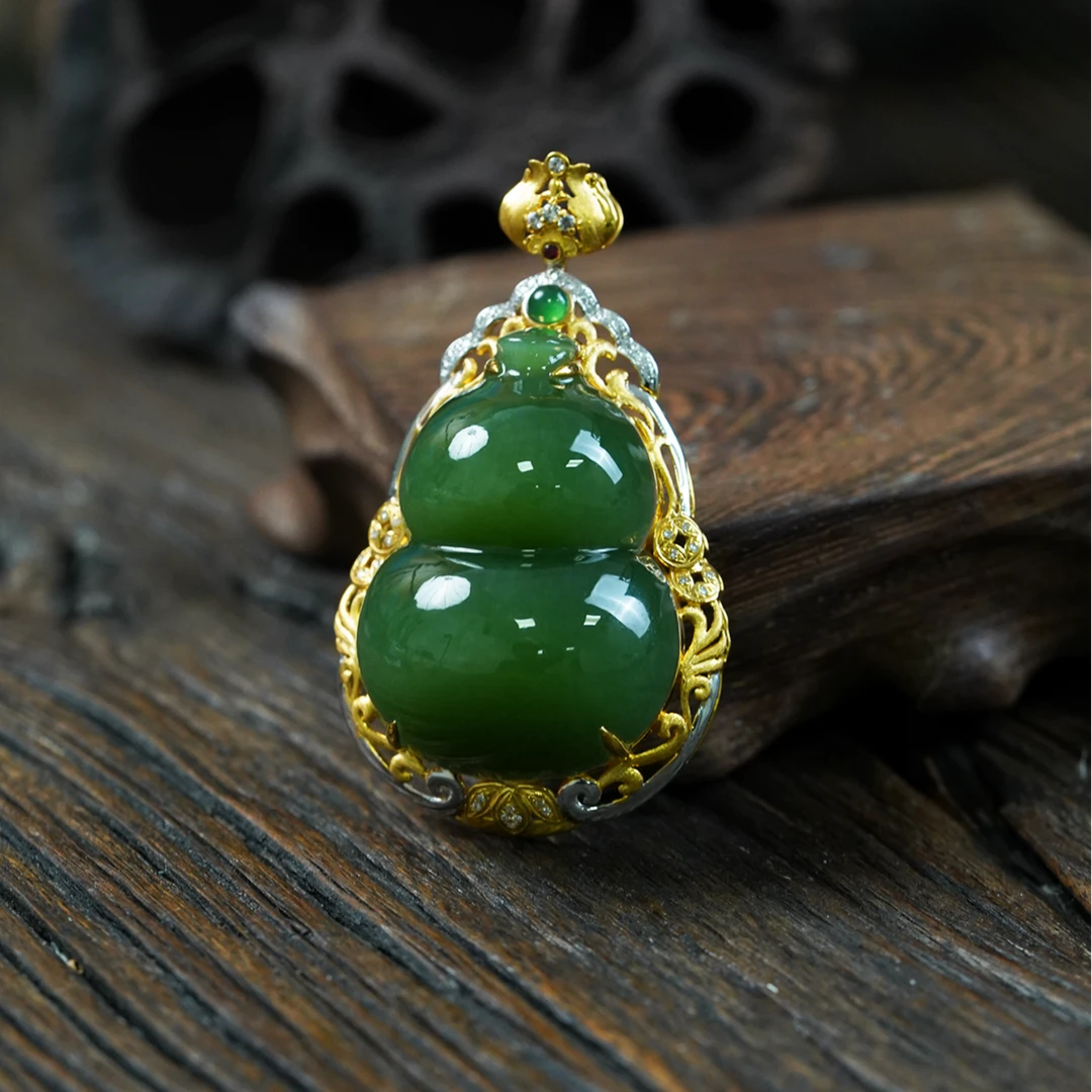 【石缘居珠宝】18K金镶嵌和田玉碧玉佩戴高贵大气款葫芦吊坠C58-226