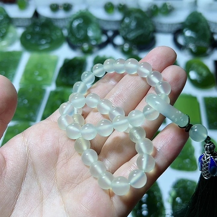 蛇纹石玉手把件未镶嵌