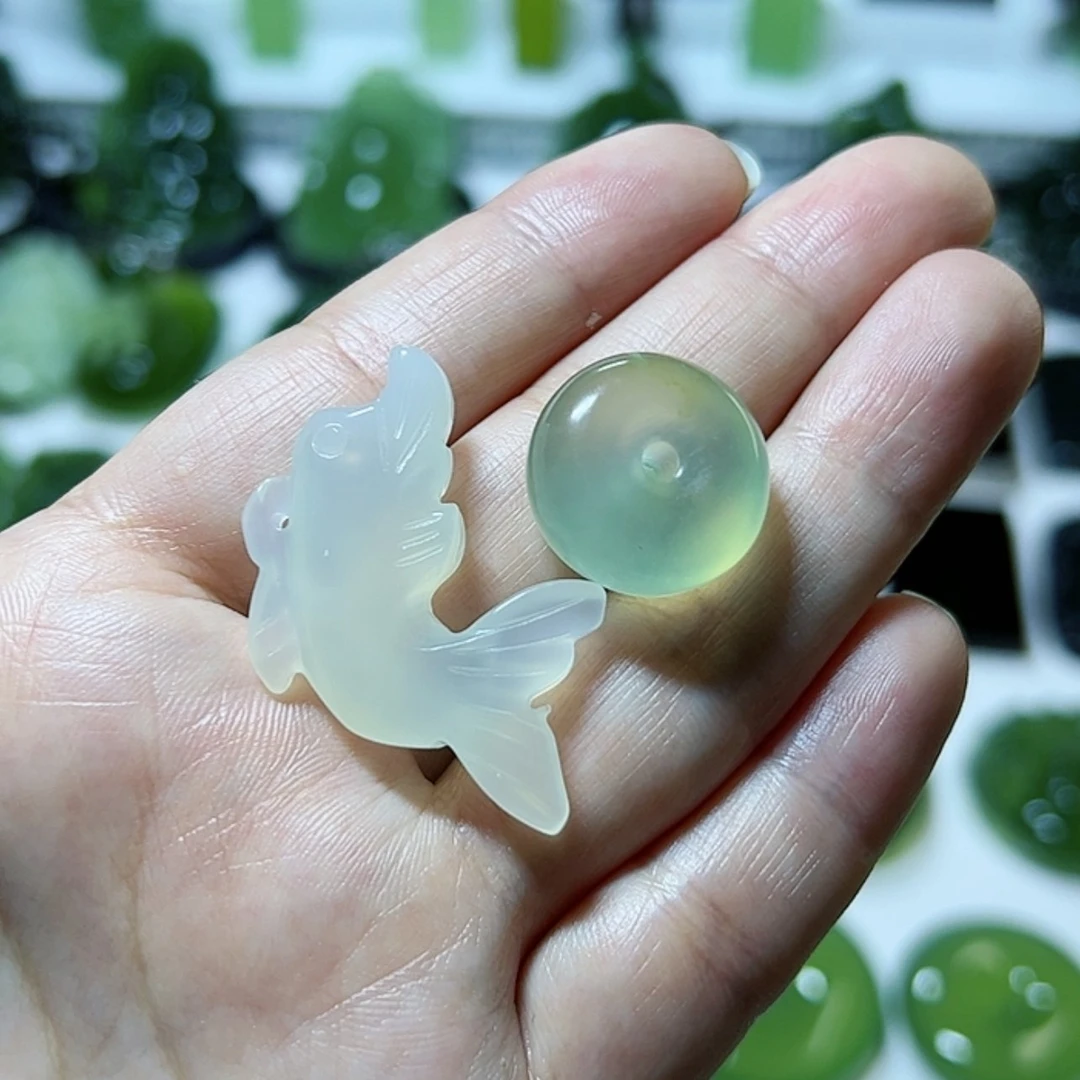 【闪购商品】蛇纹石玉手把件未镶嵌