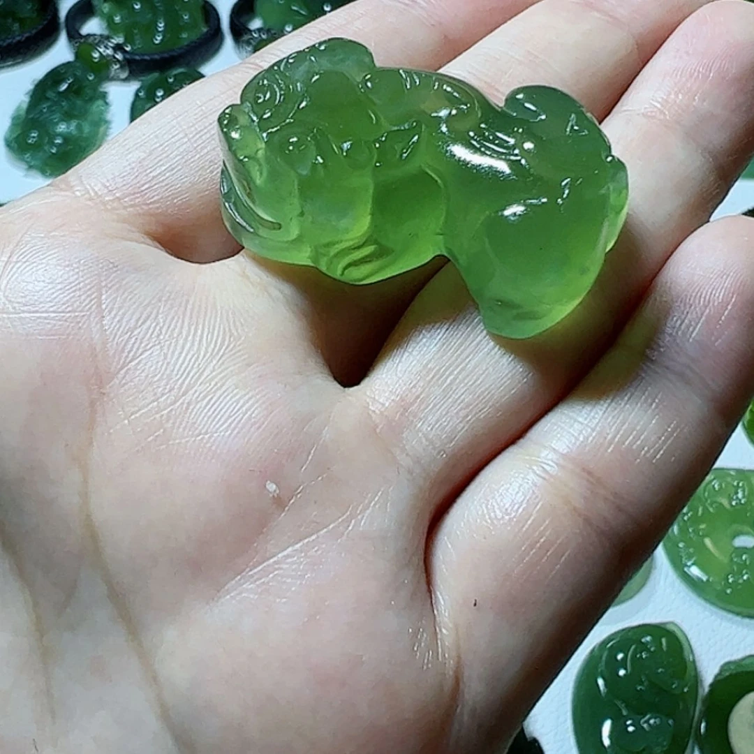 【闪购商品】蛇纹石玉颈饰未镶嵌