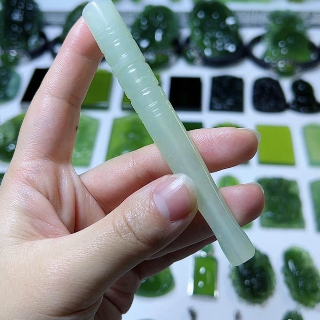 【闪购商品】蛇纹石玉颈饰未镶嵌