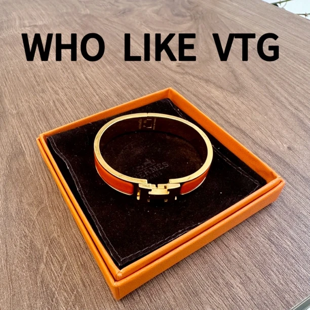 爱马仕 H 扣金色手镯