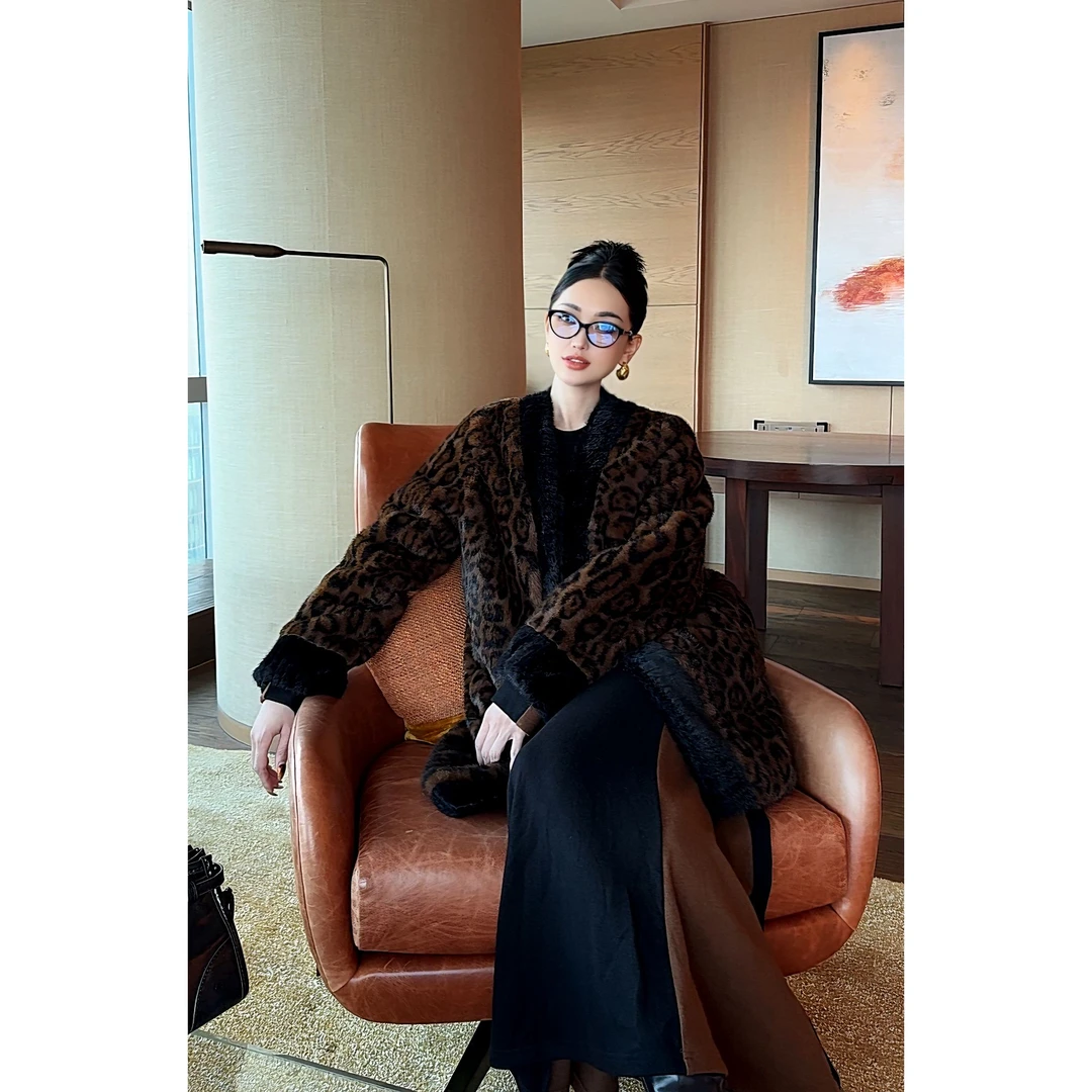 紫紫  虎咖外套  冬季环保毛毛设计感上衣女加厚外套 ZC10WZYL668