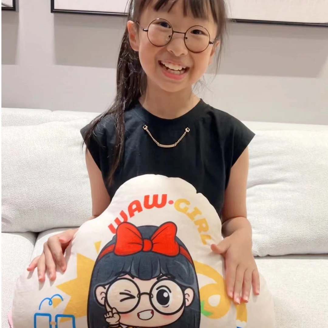 机灵姐同款动漫可爱形象抱枕机灵姐同款好物