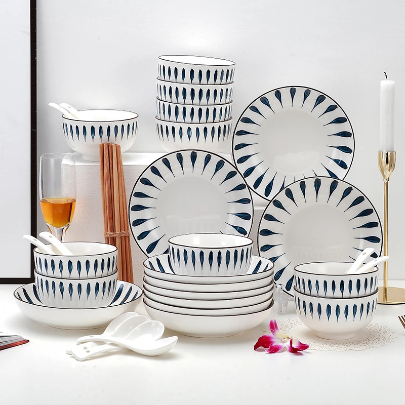 孟垣40件套日式千叶草家用陶瓷釉下彩送礼乔迁聚餐吃饭碗碟盘勺筷