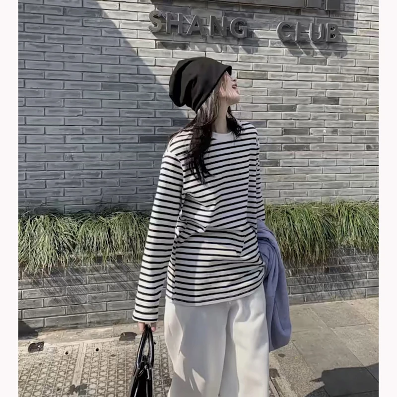 简约条纹百搭圆领长袖T恤  衣长63 款号AB93354