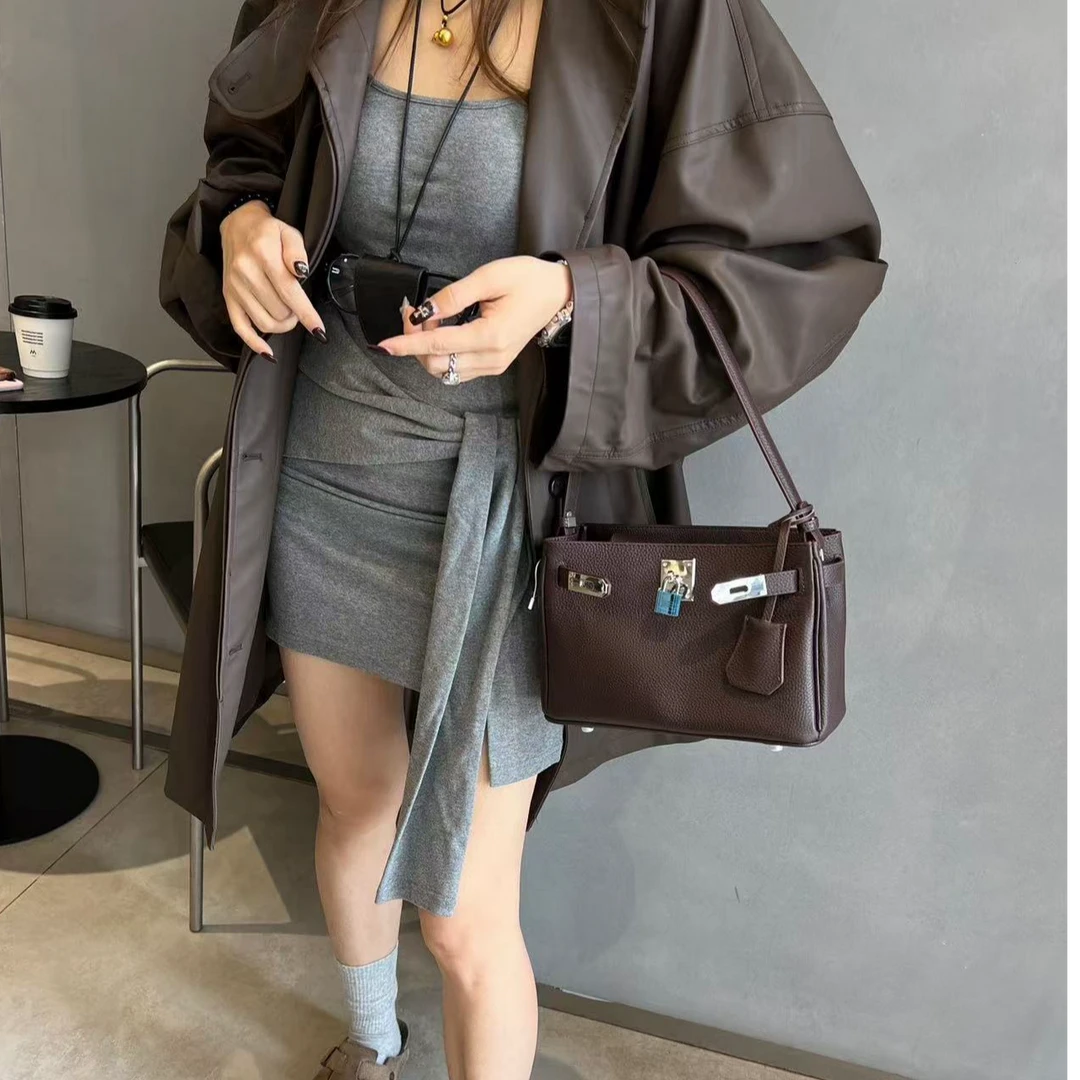 双11新品秋冬小方包高级感通勤百搭时尚单肩包斜挎包女士手提包