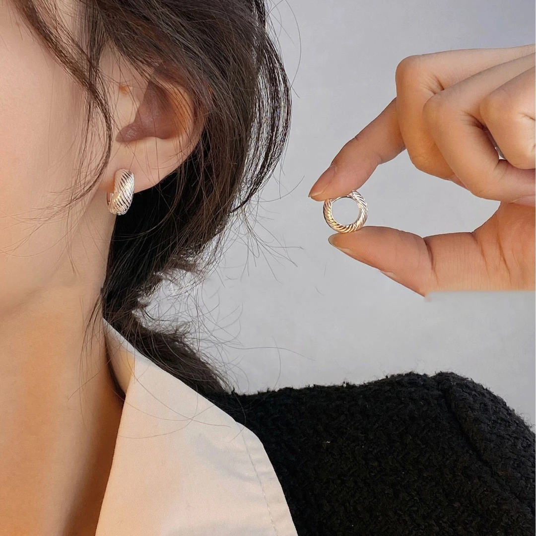 925银耳饰 通体s925纯银女小众设计感高级法式耳扣百搭