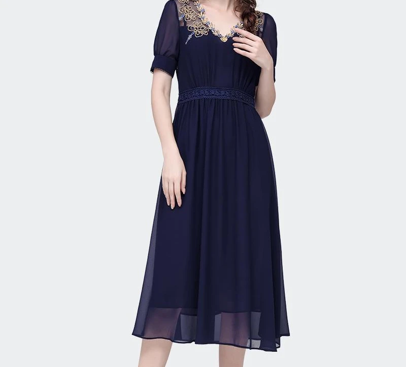 法式V领高级穿搭连衣裙夏季气质刺绣网纱拼接中长A字裙子LE230081