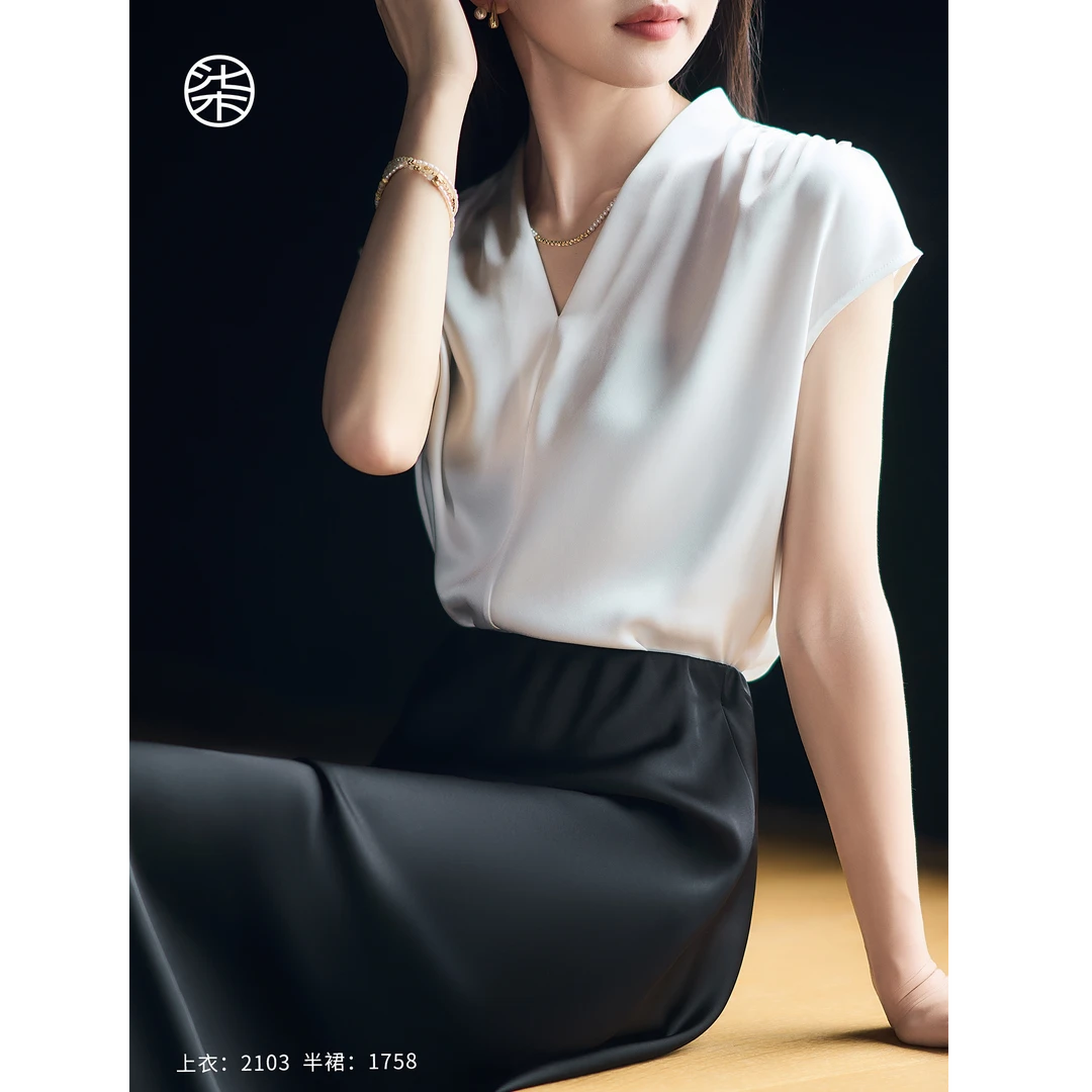 【大柒】【醋酸溢彩】2103柒量一裁小个子醋酸缎面V领无袖衬衫上衣女