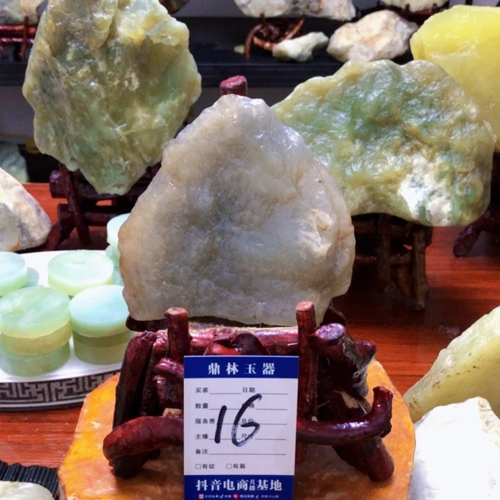 岫玉珠宝奇石未镶嵌