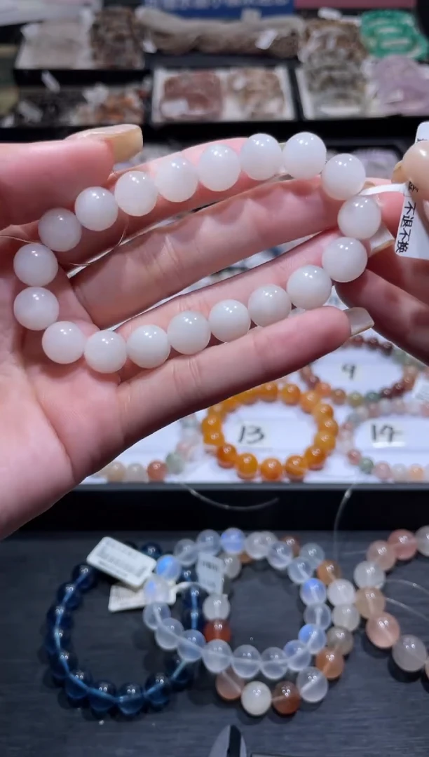 【闪购商品】水晶手链未镶嵌84号天然水晶