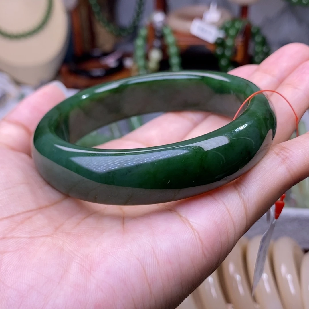 和田玉清货价碧玉宽版手镯62未镶嵌