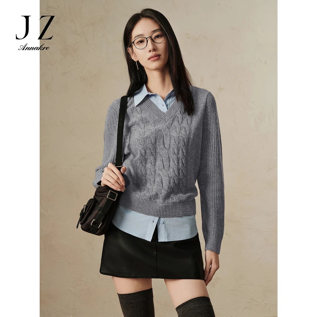 玖姿安娜蔻JTED31078简约经典老钱学院风衬衫领针织衫女