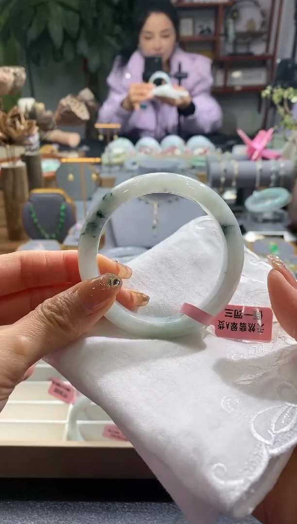 【闪购商品】翡翠手镯未镶嵌3