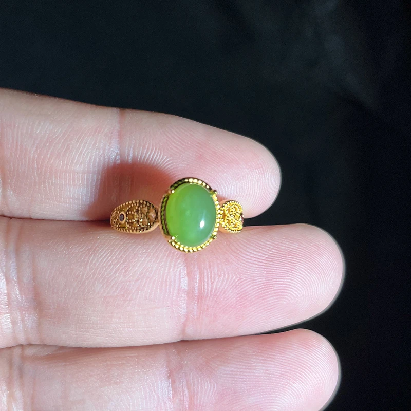 S925银镶嵌天然俄料果绿碧玉9*7MM戒指开口FG095