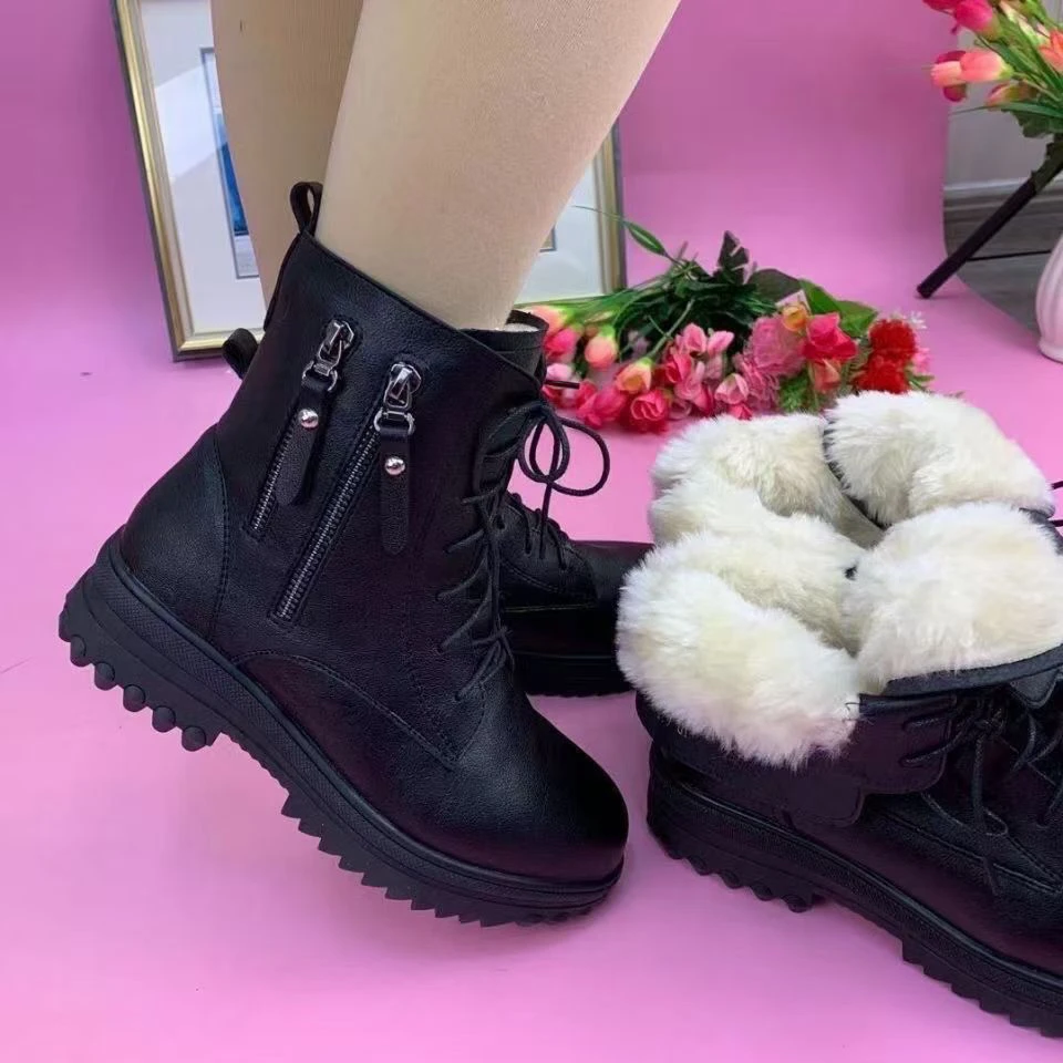 马丁靴女新款冬厚底加绒百搭软皮黑色雪地靴