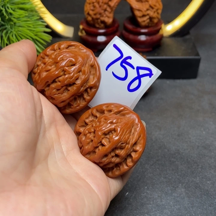 文玩核桃把件37虎头758