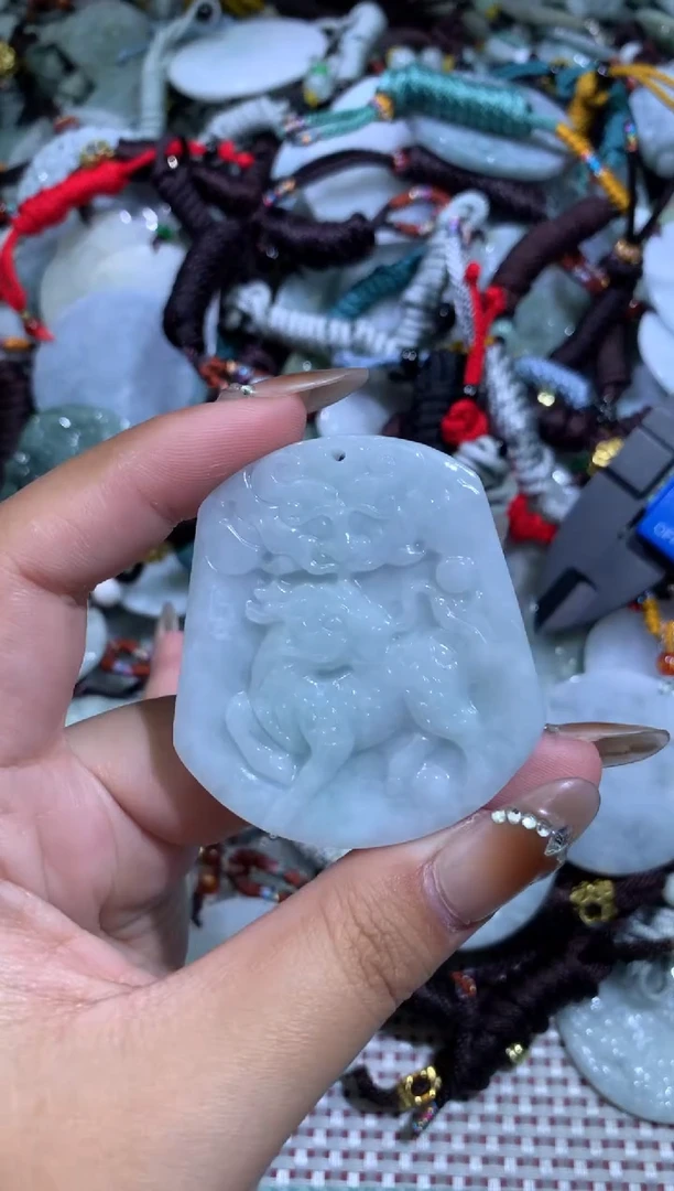 【闪购商品】翡翠颈饰未镶嵌273