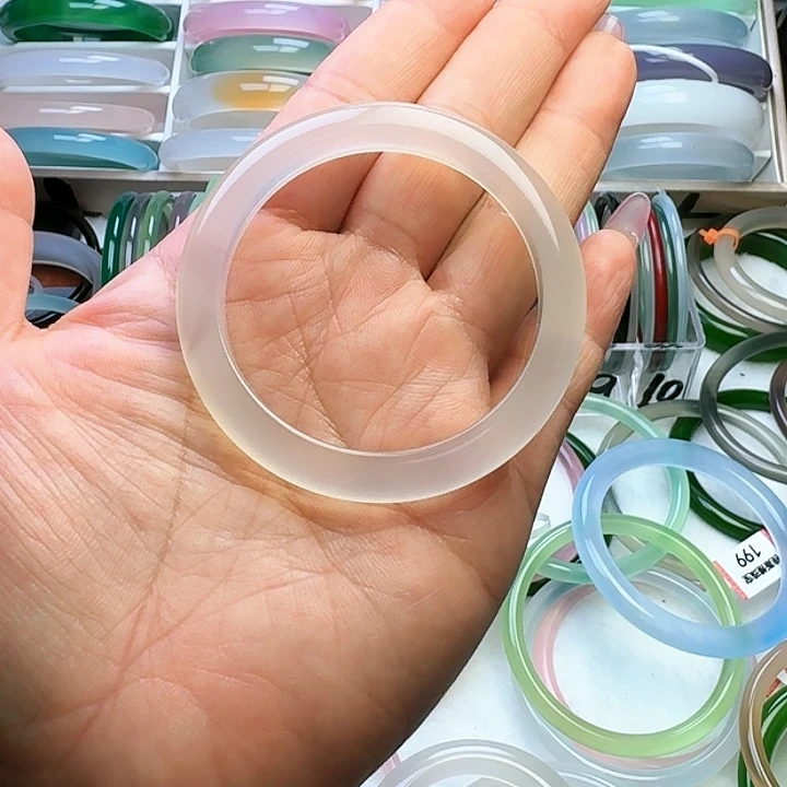 玛瑙/玉髓手镯未镶嵌