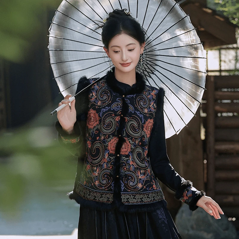 秋冬中式女装中国风高级感马甲女款2025新款冬季刺绣马夹背心外搭