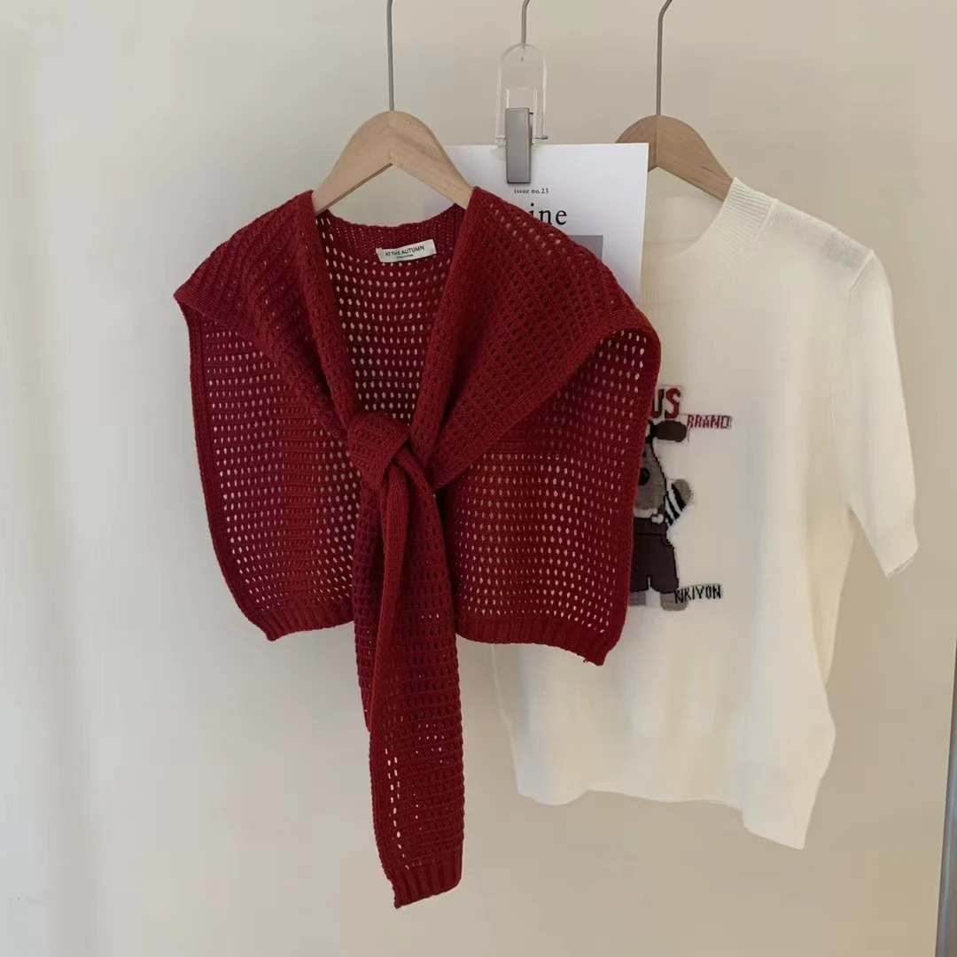 M6703纯色镂空针织披肩