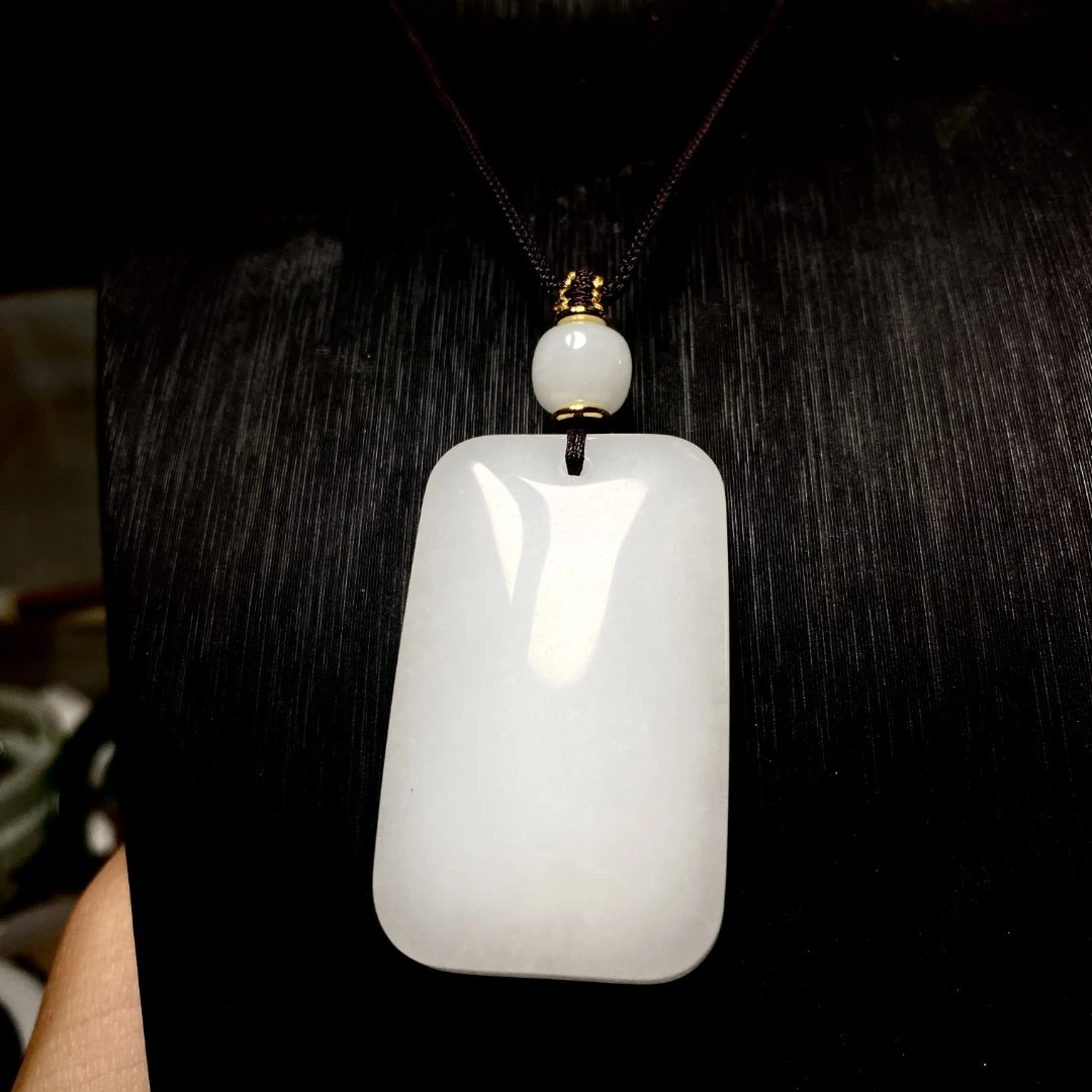 天然新疆金丝玉纯白色平安无事牌吊坠百搭精美简约