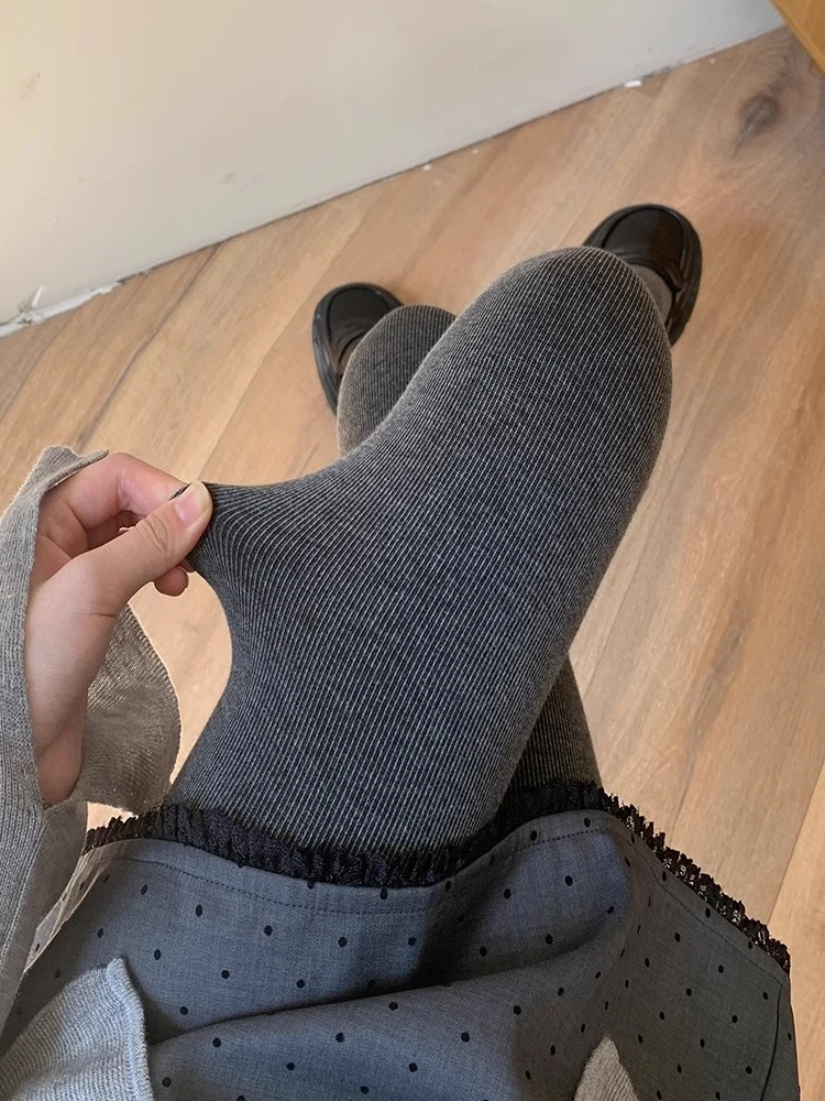 小个子miu系灰色打底裤女秋冬保暖连裤袜薄绒踩脚裤深灰显瘦外穿