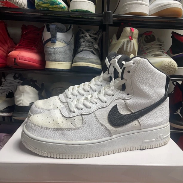 43码（内长：275mm）Nike AF1 黑白 高帮/无原盒 公价：999 9成新