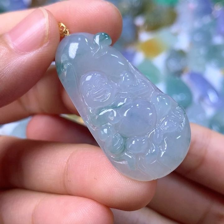翡翠颈饰18K金镶嵌翡翠